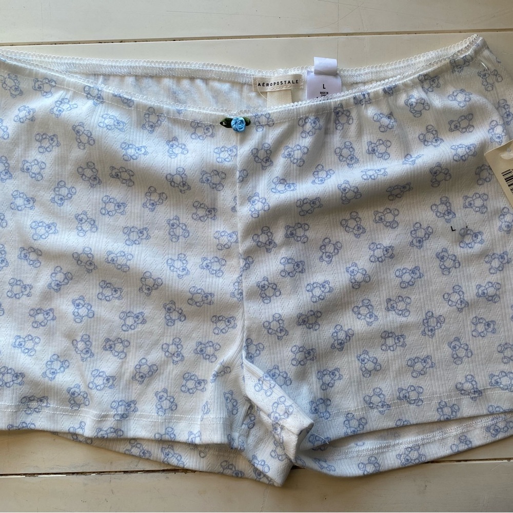 White and blue Aeropostale Teddy bear shorts tag still on